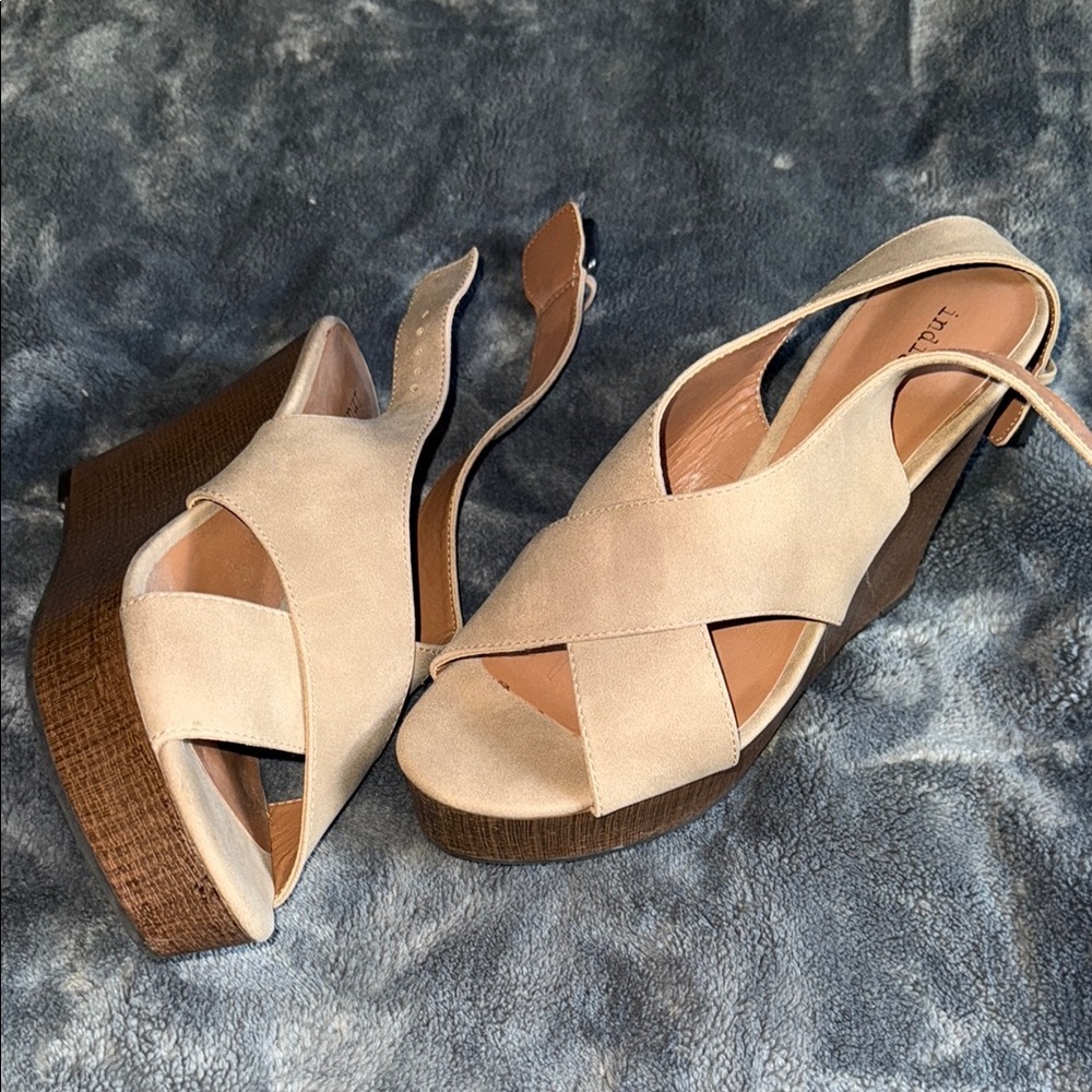 New Without Tags | Indigo Rd. Tan Wedges